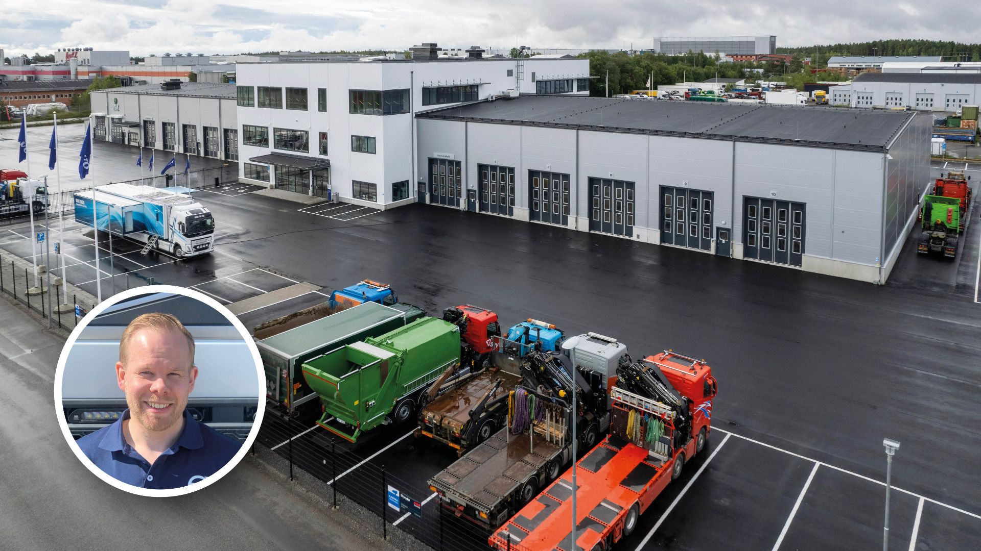 Lastbilar på en parkering